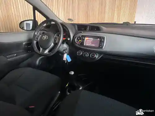 Toyota Yaris 1.0 2011