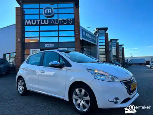 Peugeot 208 1.2 PureTech 82 2013