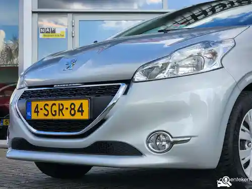 Peugeot 208 1.0 PureTech 68 2013