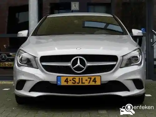 Mercedes-Benz CLA Coupé 180 2013