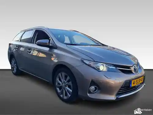 Toyota Auris Touring Sports 1.8 Hybrid 2013