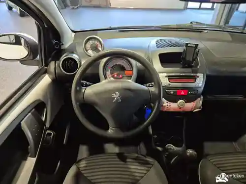 Peugeot 107 1.0 68 2013