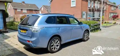 Mitsubishi Outlander 2.0 Plug-In Hybrid 2013