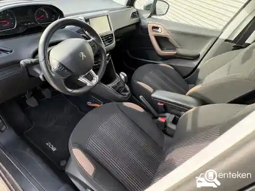 Peugeot 208 1.2 PureTech 82 2014