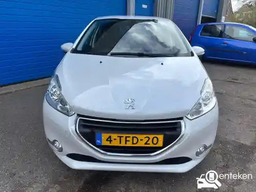Peugeot 208 1.2 e-VTi 82 2013