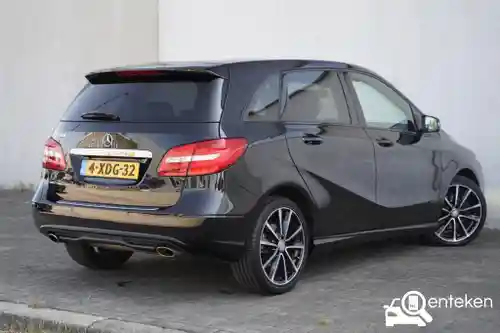 Mercedes-Benz B 180 2013