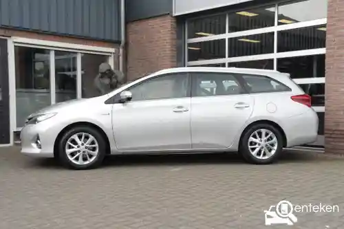 Toyota Auris Touring Sports 1.8 Hybrid 2014