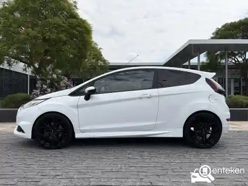 Ford Fiesta ST 2013