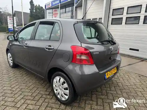 Toyota Yaris 1.3 2008
