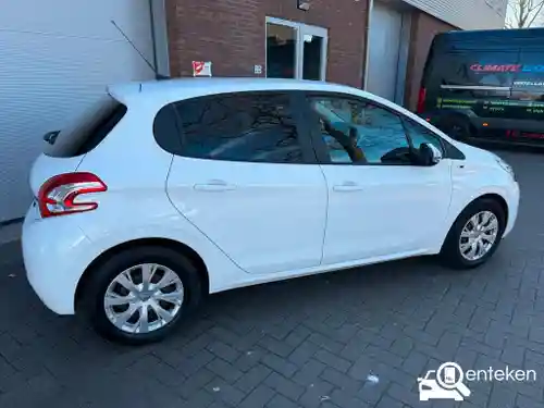 Peugeot 208 1.2 PureTech 82 2015