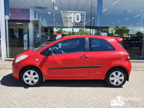 Toyota Yaris 1.3 2008