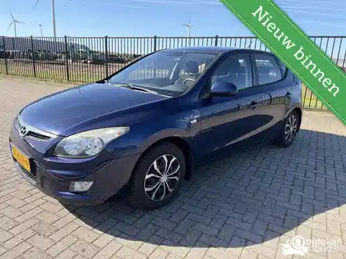 Hyundai i30 1.4 blue 2010