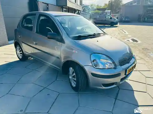 Toyota Yaris 1.3 2004