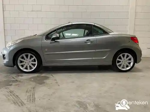 Peugeot 207 CC 120 VTi 2011