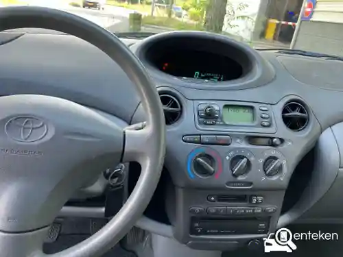 Toyota Yaris 1.3 2000