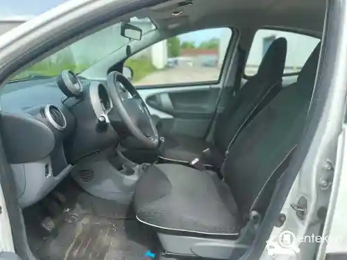 Peugeot 107 1.0 70 2010