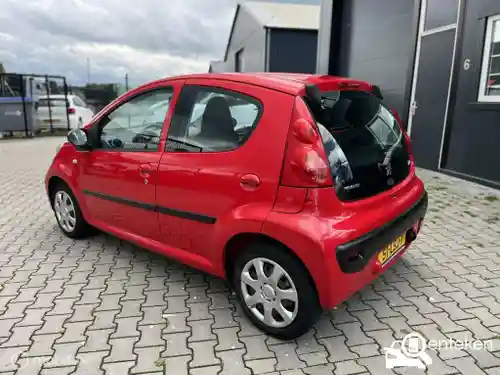 Peugeot 107 1.0 70 2010