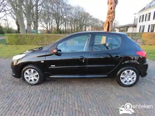 Peugeot 206 75 2011