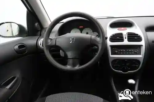 Peugeot 206 75 2004