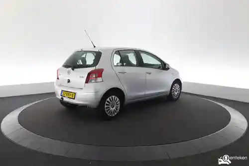 Toyota Yaris 1.33 2011