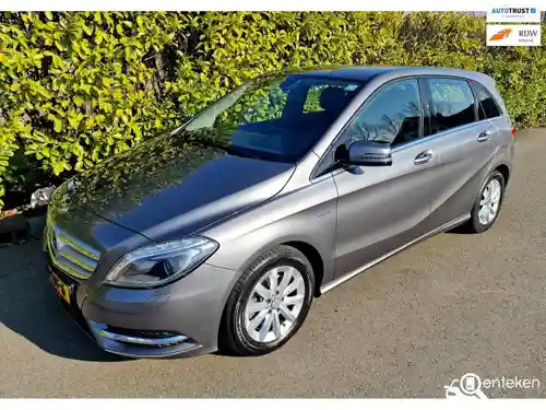 Mercedes-Benz B 200 BlueEFFICIENCY 2012