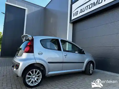 Peugeot 107 1.0 68 2012