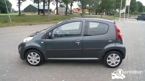 Peugeot 107 1.0 70 2010