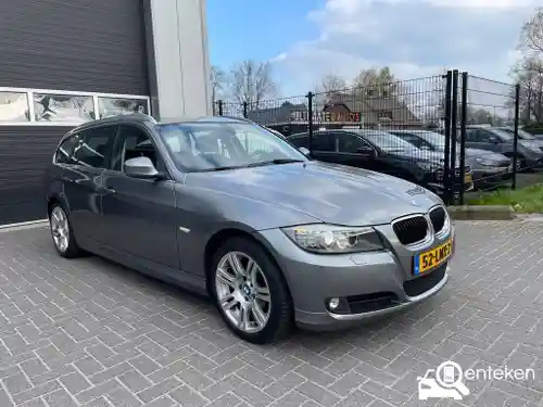 BMW 318i Touring 2010