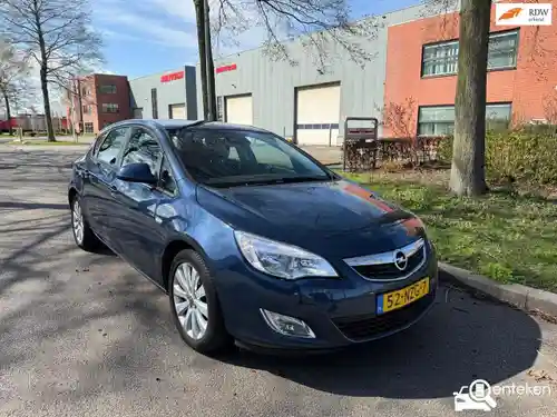 Opel Astra 1.6 2010