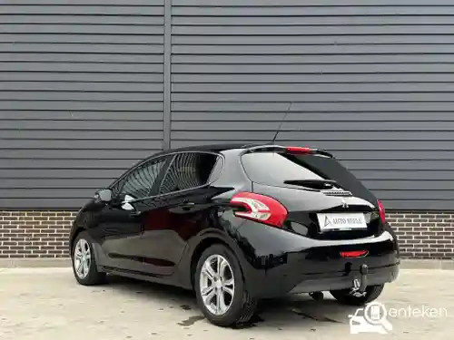 Peugeot 208 1.2 PureTech 82 2012
