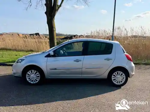Renault Clio 1.2 16V 75 2011