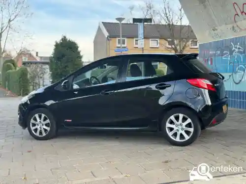 Mazda 2 1.3 2011