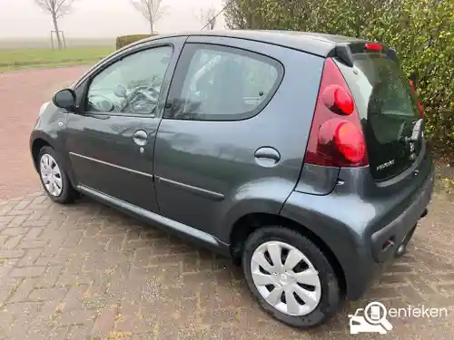 Peugeot 107 1.0 68 2012