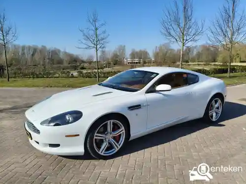 Aston Martin DB9 Volante 2010