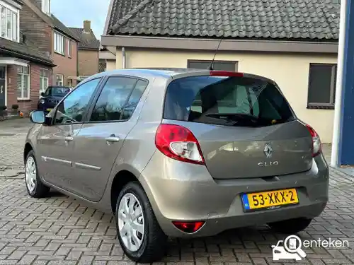Renault Clio 1.2 16V 75 2012