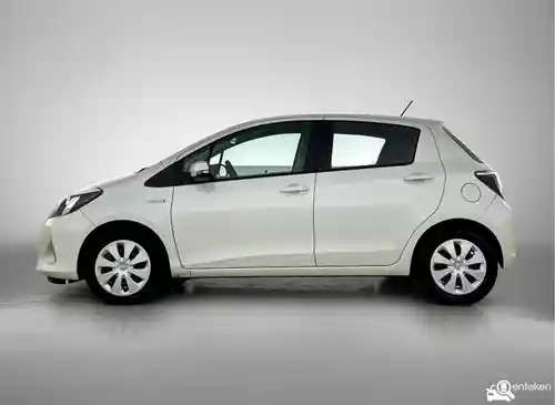 Toyota Yaris 1.5 Hybrid 2013