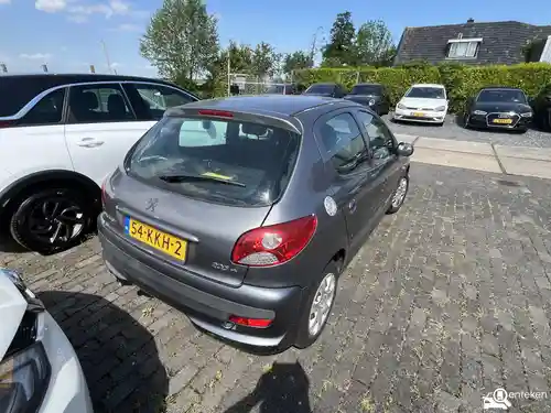 Peugeot 206 75 2010