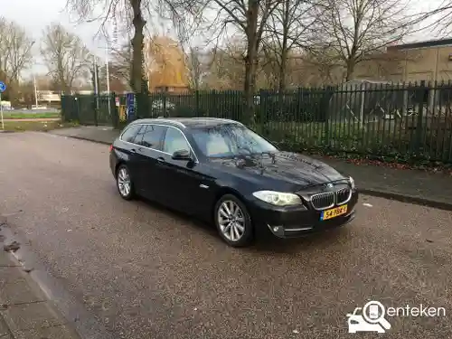 BMW 525d Touring 2011