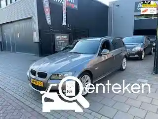 BMW 318i Touring 2011