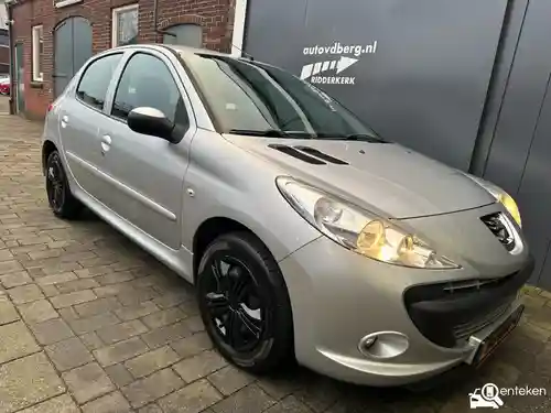 Peugeot 206 75 2011