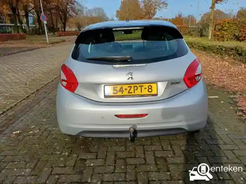 Peugeot 208 1.2 PureTech 82 2013