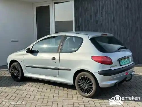 Peugeot 206 75 2000