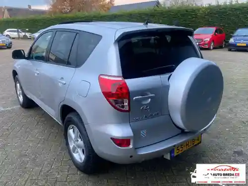 Toyota RAV4 2.0 2006
