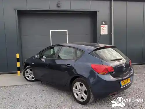 Opel Astra 1.4 Turbo 2010