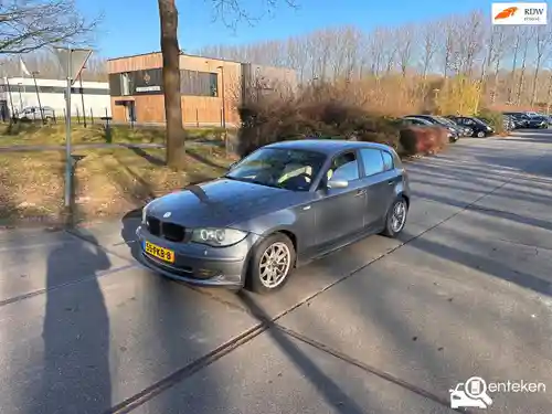 BMW 118i 2011