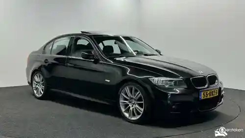 BMW 320i 2011