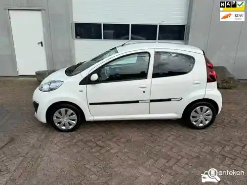 Peugeot 107 1.0 68 2012