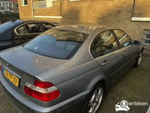 BMW 320i 2004