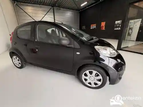 Peugeot 107 1.0 70 2011