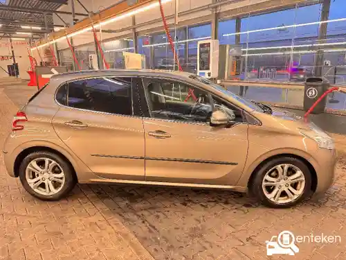Peugeot 208 1.4 VTi 95 2012
